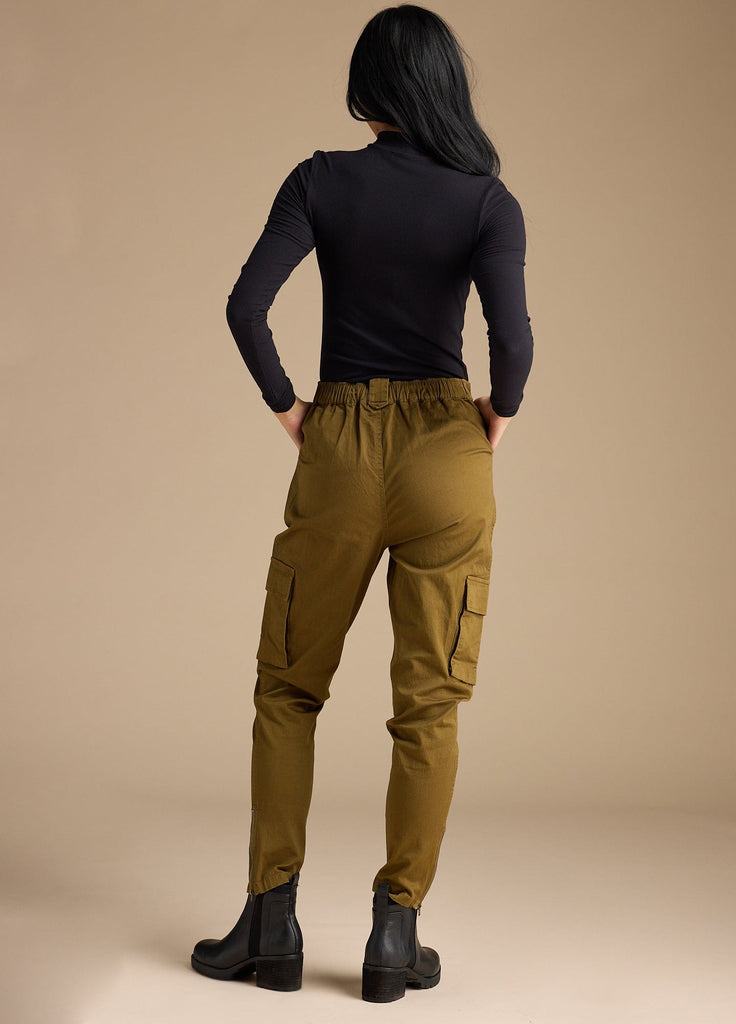 Woman in solid, jogger style cargo pants